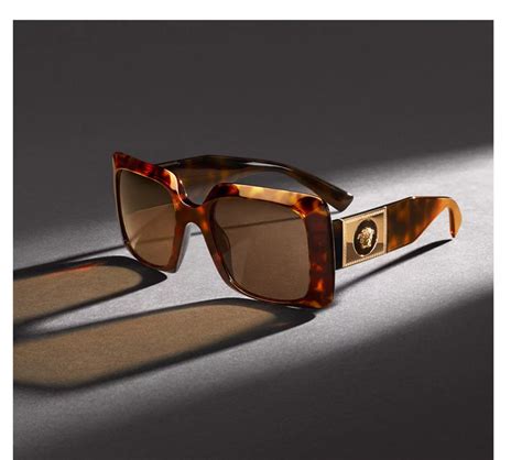 italian sunglasses manufacturer